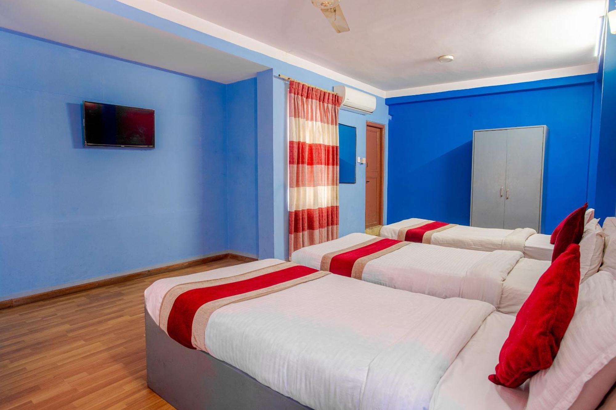 Oyo 808 Hotel Om Ganapati Pvt Ltd Kathmandu Exterior foto