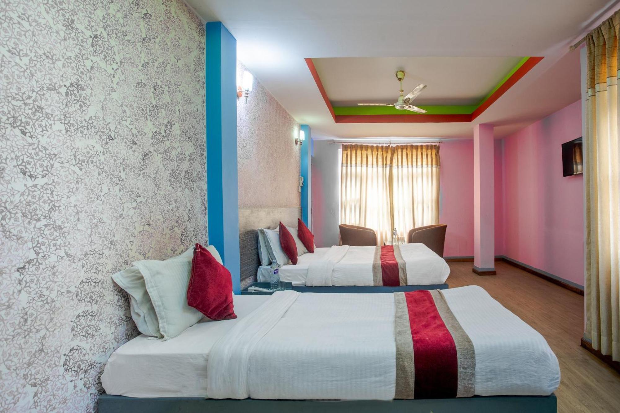 Oyo 808 Hotel Om Ganapati Pvt Ltd Kathmandu Exterior foto