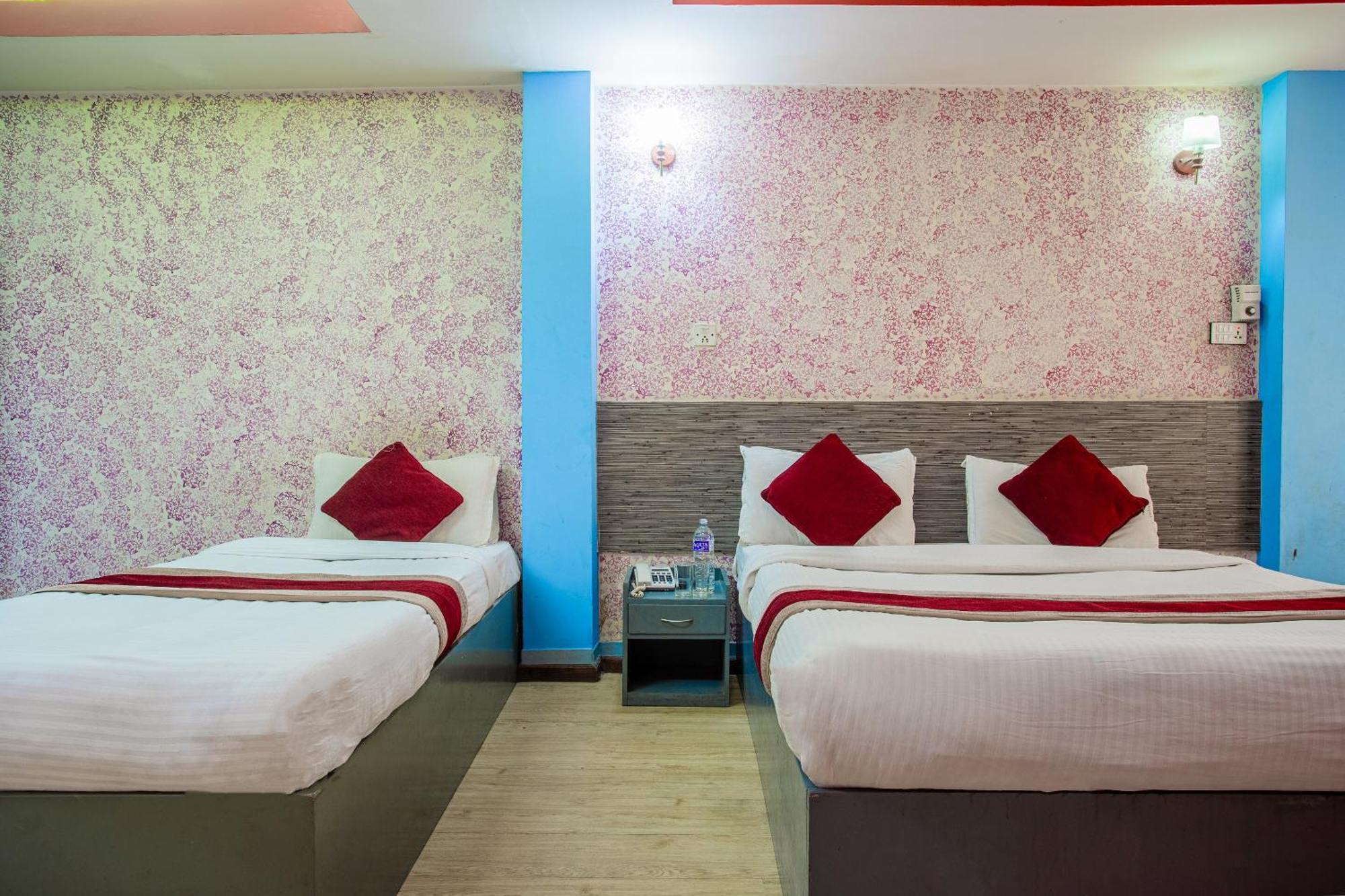 Oyo 808 Hotel Om Ganapati Pvt Ltd Kathmandu Exterior foto