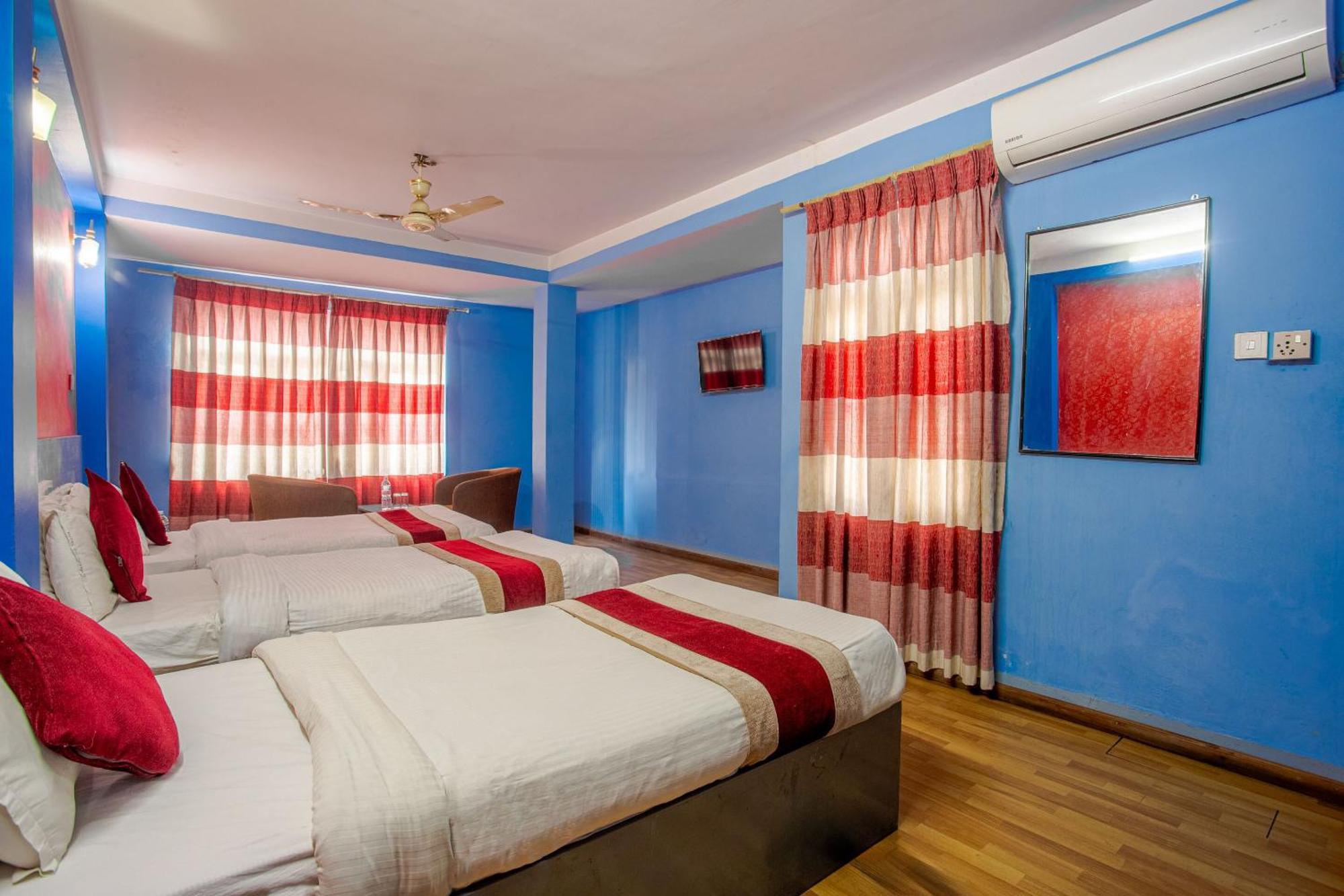 Oyo 808 Hotel Om Ganapati Pvt Ltd Kathmandu Exterior foto